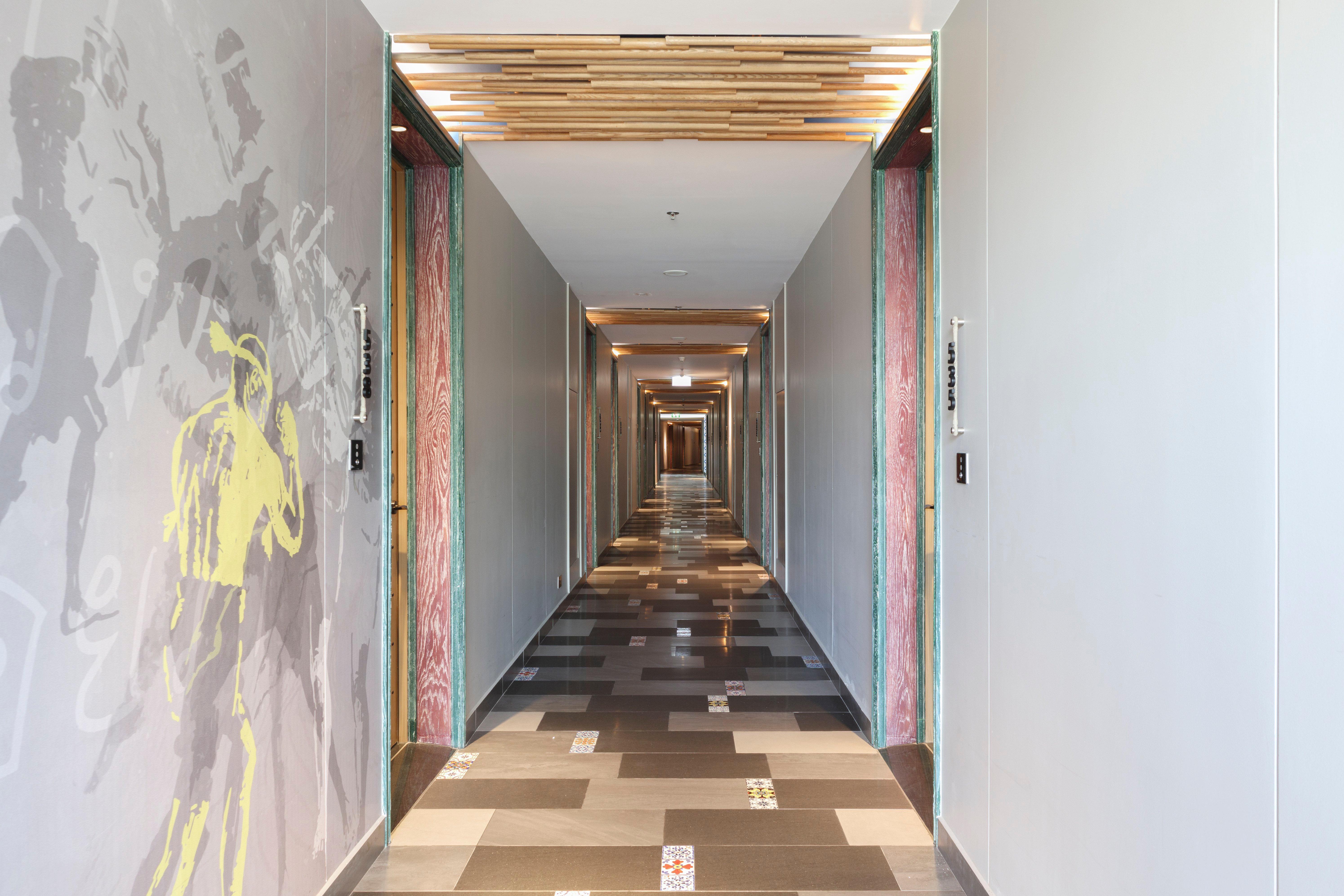 Hotel Indigo Phuket Patong By Ihg Екстер'єр фото Corridor of the hotel