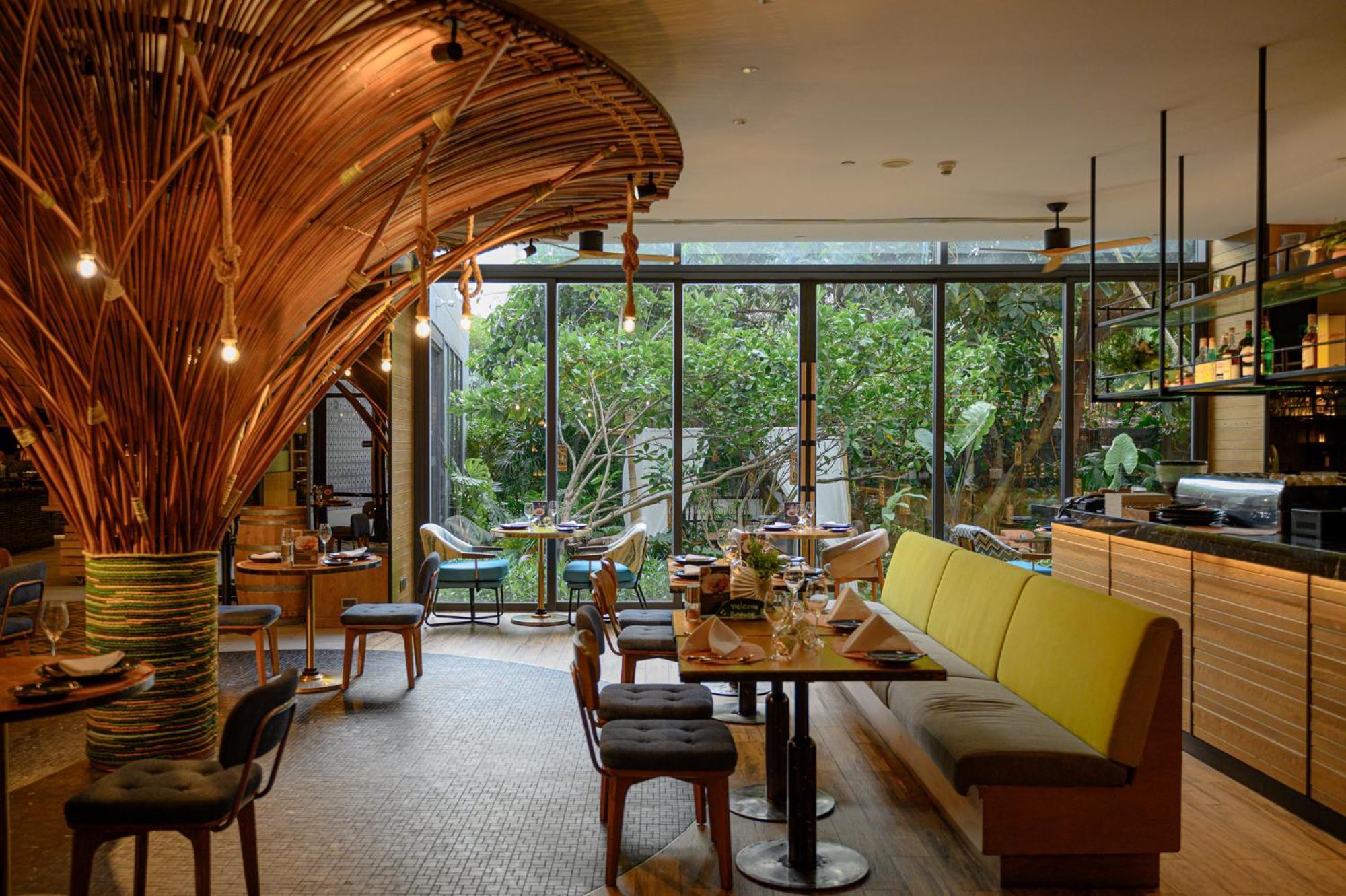 Hotel Indigo Phuket Patong By Ihg Екстер'єр фото Restaurant interior